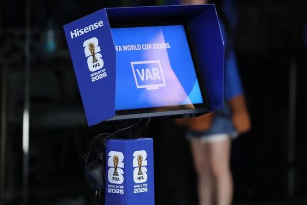 Το νέο μέτρο της FIFA για το VAR που εφαρμόστηκε για πρώτη φορά στους «8» του Μουντιάλ - Τι θα ισχύει image