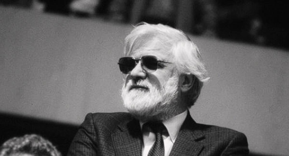 Θρήνος στην Αγγλία: «Έφυγε» από την ζωή ο πρόεδρος της Τσέλσι που την έσωσε! thumb
