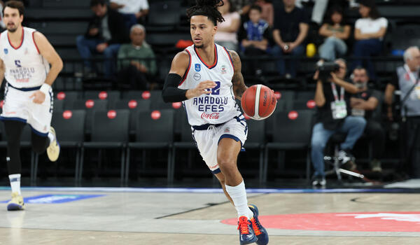 Euroleague: Ψάχνουν αντίδραση Εφές και Παρί image