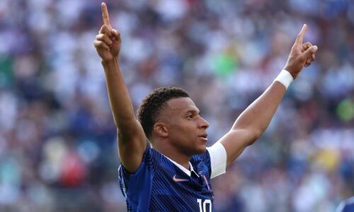 «Δεν ασχολούμαι με την κατάταξη, ο Μέσι θα βάλει και άλλα γκολ» thumb