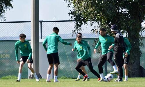 «Ντου» στην προπόνηση και τετ α τετ με τους παίκτες! thumb