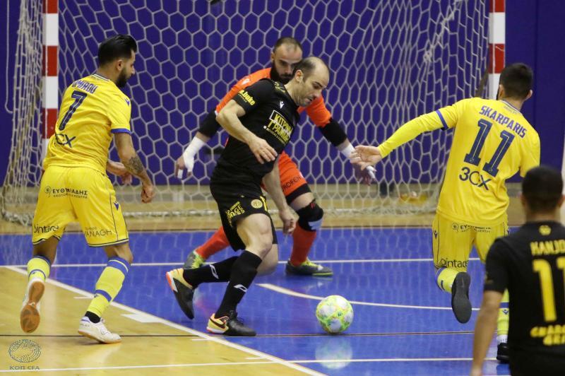 Futsal: ΑΠΟΕΛ - ΑΕΛ 5-2 στο ντέρμπι, νίκες για ΑΕΚ και Αραράτ thumb