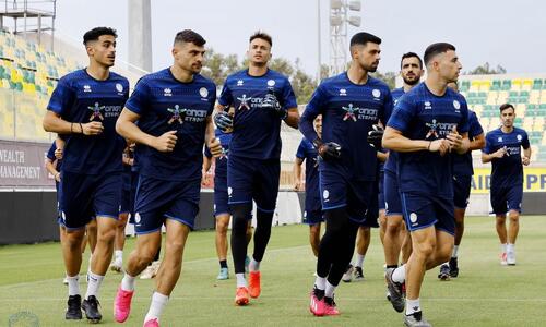 Προετοιμασίας συνέχεια με μια μεγάλη απουσία thumb