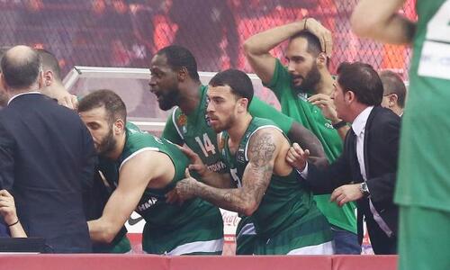Τζέιμς: «Στο ΣΕΦ προσπαθούσαν να μας... σκοτώσουν»  thumb