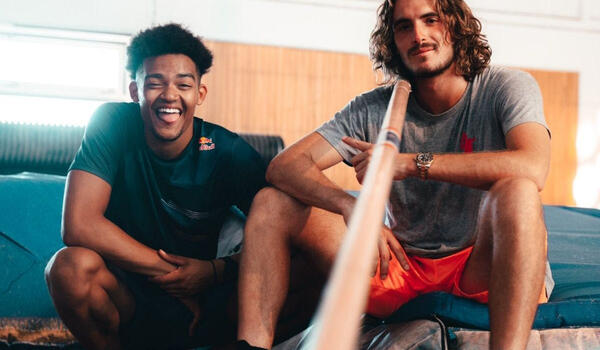 H συγκινητική ανάρτηση του Στέφανου Τσιτσιπά για τον Εμμανουήλ Καραλή image