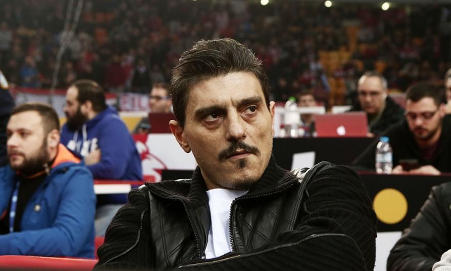 «Καταδικάζουμε όσα έγιναν, οι αρμόδιοι φορείς να ασχοληθούν με τη συμπεριφορά του Μπαρτζώκα» thumb