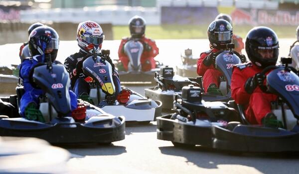 Φερστάπεν: Έτρεξε αγώνα kart με 100 αντιπάλους και (φυσικά) κέρδισε (vid) image