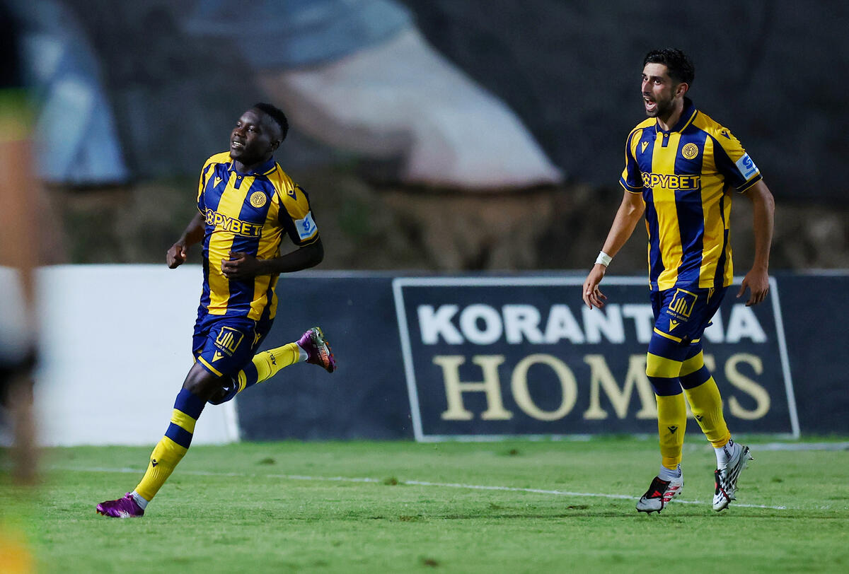 LIVE: Πάφος FC - ΑΕΛ 0-2 thumb