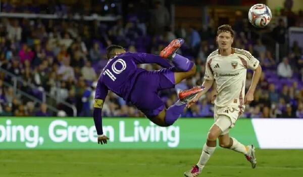 Μυθικό γκολ του Οχέντα στο MLS (ΒΙΝΤΕΟ) image
