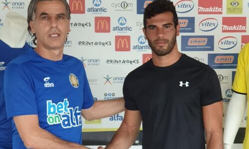 Κράτησε τον Χούτρη στο δυναμικό του thumb