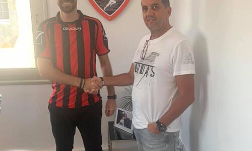 Ευσταθίου και Χρίστου συνεχίζουν στην Καρμιώτισσα thumb