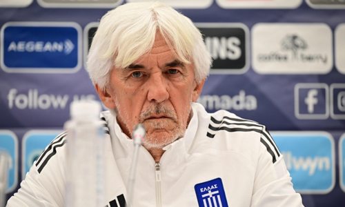 Γιοβάνοβιτς: «Xαρούμενος που έχουμε πλειάδα φορ καλών ομάδων - Πρέπει να τους αξιοποιήσω» thumb