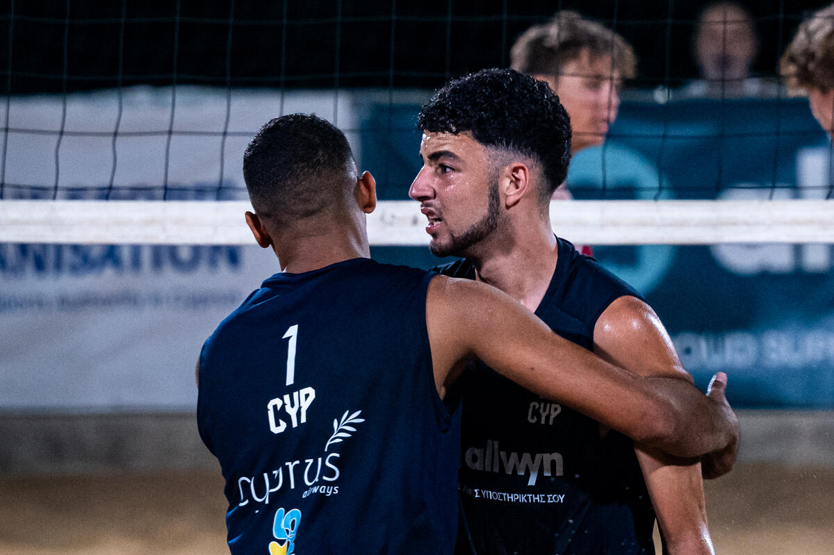 Σήμερα οι τελικοί των Κύπριων αθλητών στο MEVZA Beach Volleyball Championship thumb
