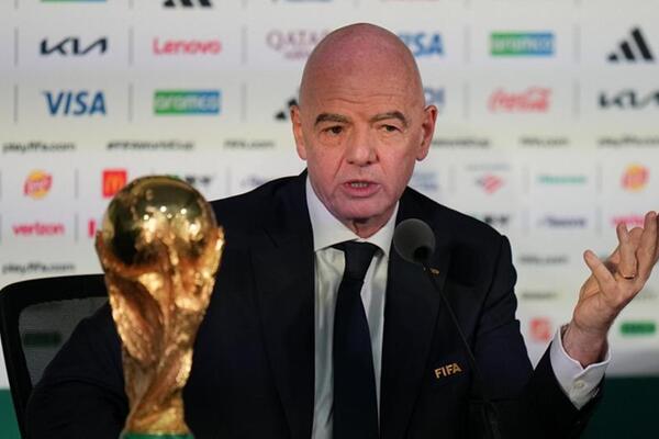 H UEFA δεν ησυχάζει, αν δεν διώξει τον Ινφαντίνο, και πάει στα δικαστήρια! image