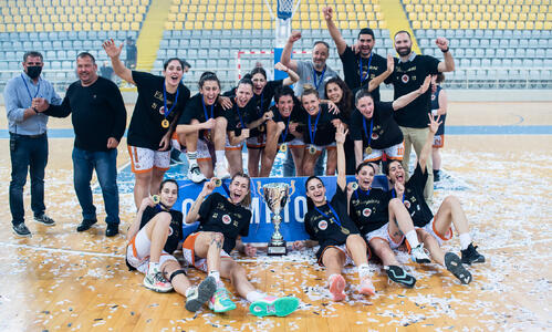Σήκωσε το πρώτο (pics) thumb