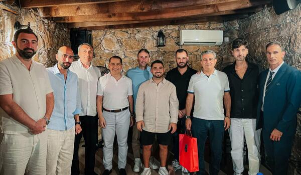Γεύμα Απόλλωνα και αναμνηστικά image