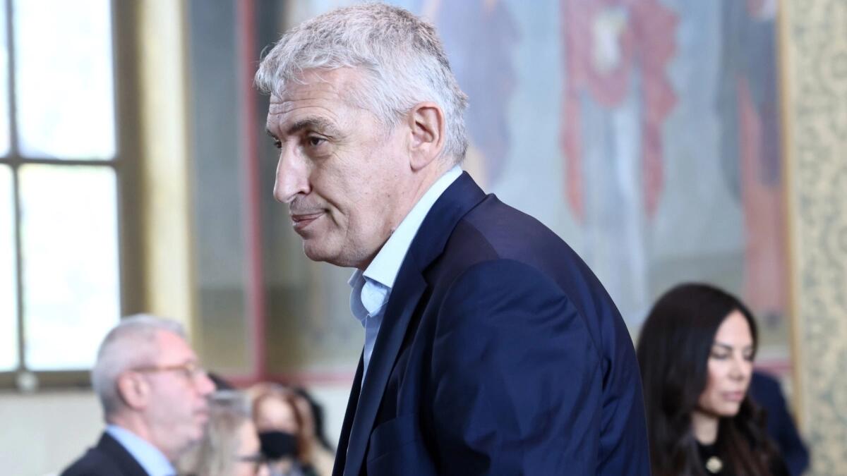 Φασούλας: «Παίρνουν τηλέφωνο διαιτητές και τους λένε 