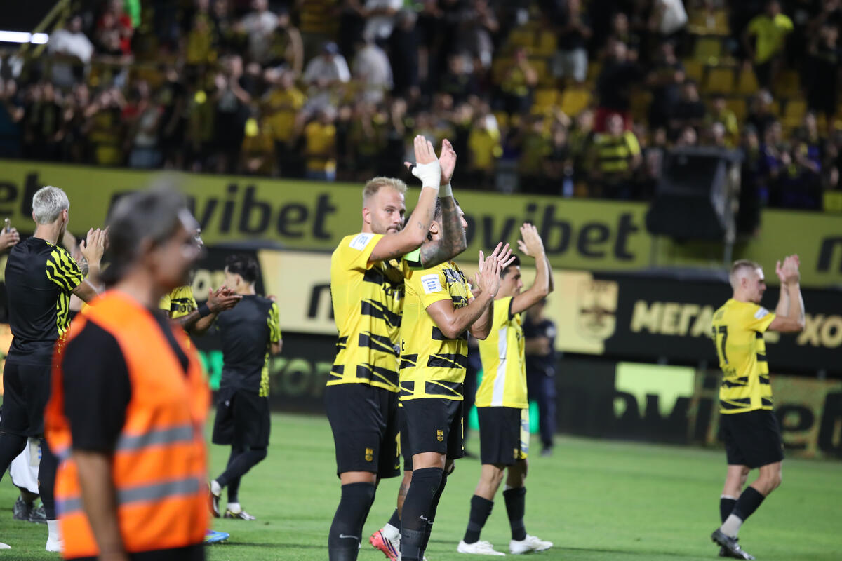 Super League: Ο Άρης «προσγείωσε» τον ΟΦΗ thumb