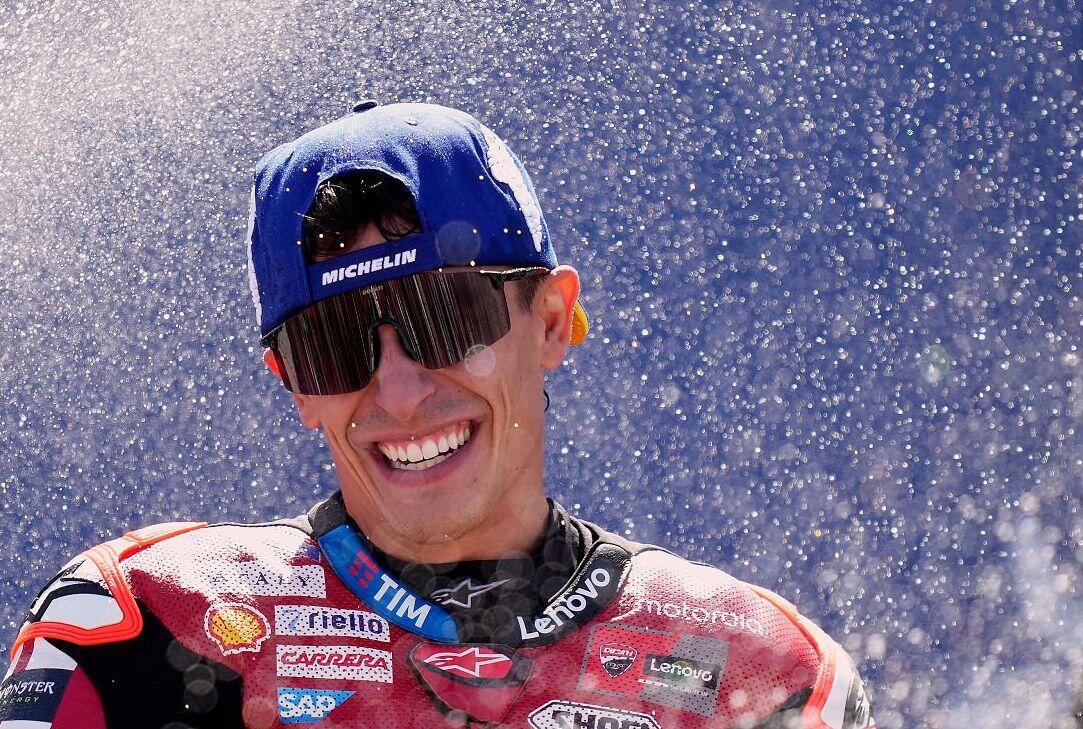 MotoGP: O Μ. Μάρκεθ νίκησε στο Άραγκον και «βλέπει» κορυφή (Φώτο) thumb
