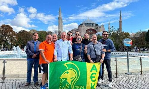 Στην Πόλη ο Τάσος Προκοπίου με φόντο την Αγιά Σοφιά (ΦΩΤΟ) thumb