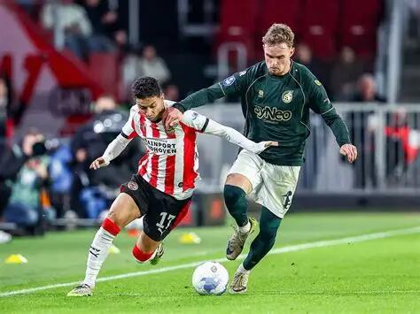 Eredivisie: Στον βαθμό έμεινε η πρωτοπόρος Φέγενορντ thumb