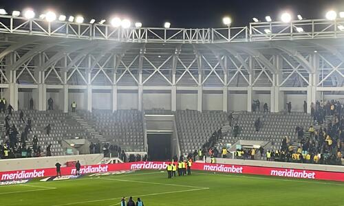 Βίντεο ST: Η στιγμή της εισόδου της αστυνομίας στις κερκίδες του «Αλφαμέγα» thumb