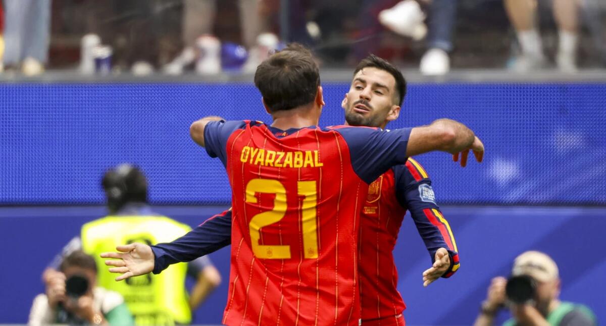 Ισπανία - Αυστρία 3-0: Εύκολα στους «16» οι Ίβηρες με πρωταγωνιστή Ογιαρθάμπαλ thumb