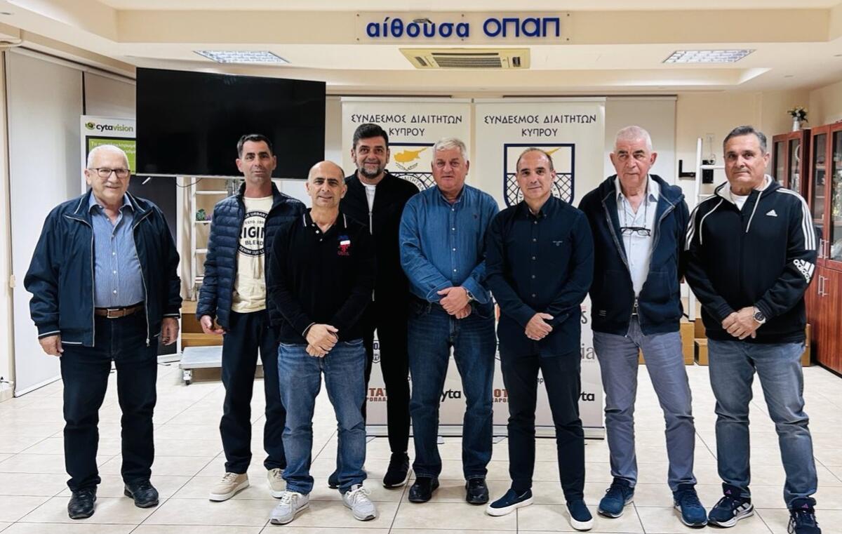 Κοινό μήνυμα: «Στηρίζουμε τον Κύπριο διαιτητή» thumb