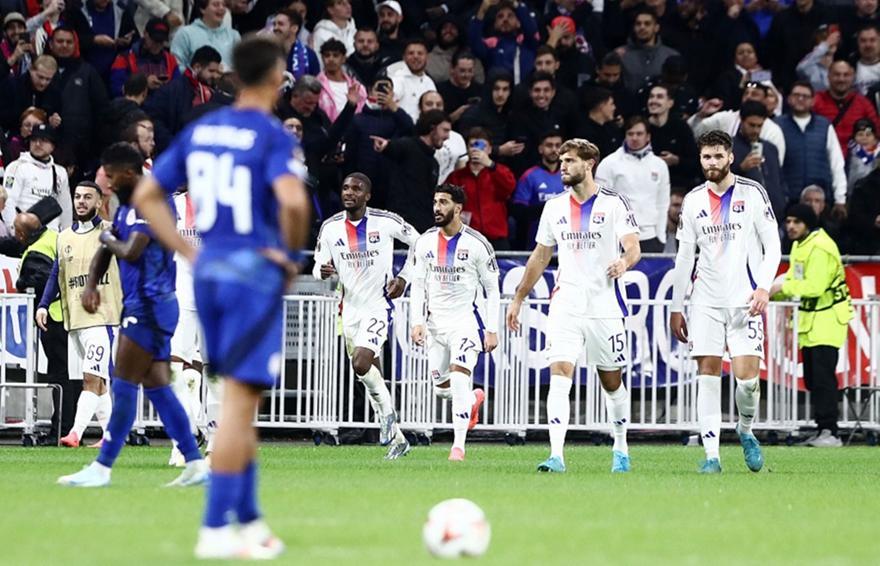 Πλήρωσε τα κενά του και έφυγε με άδεια χέρια από το Λιόν ο Ολυμπιακός! thumb