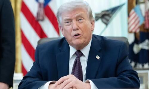 «Δεν ήταν φάουλ»: Ο Τραμπ παραδέχτηκε παρέμβαση στη FIFA για τον Μπάλογκαν thumb