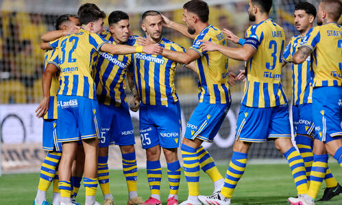 ΑΠΟΕΛ - ΑΕΛ 6-0: Εξάστερη η ομάδα του Παπαδόπουλου, σκόρπισε εκείνη του Μαρτίνς thumb