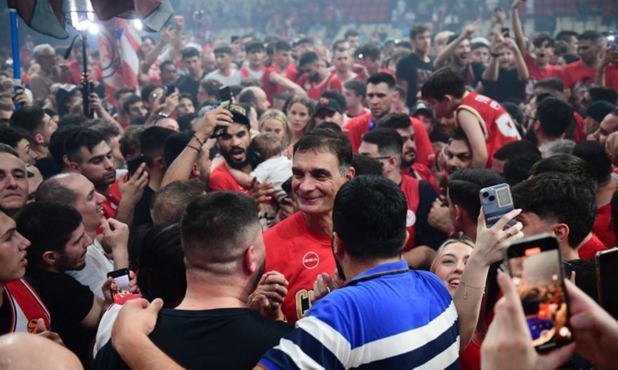 «Σοκαρίστηκα! Βγήκα στο ΣΕΦ μετά την ήττα στο ΟΑΚΑ και νόμιζα ότι μπήκε γκολ στο Καραϊσκάκη»! thumb
