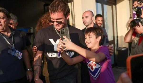 «Γκρέμισαν» τη Φλωρεντία στην υποδοχή του Μασταντουόνο! (vid) image