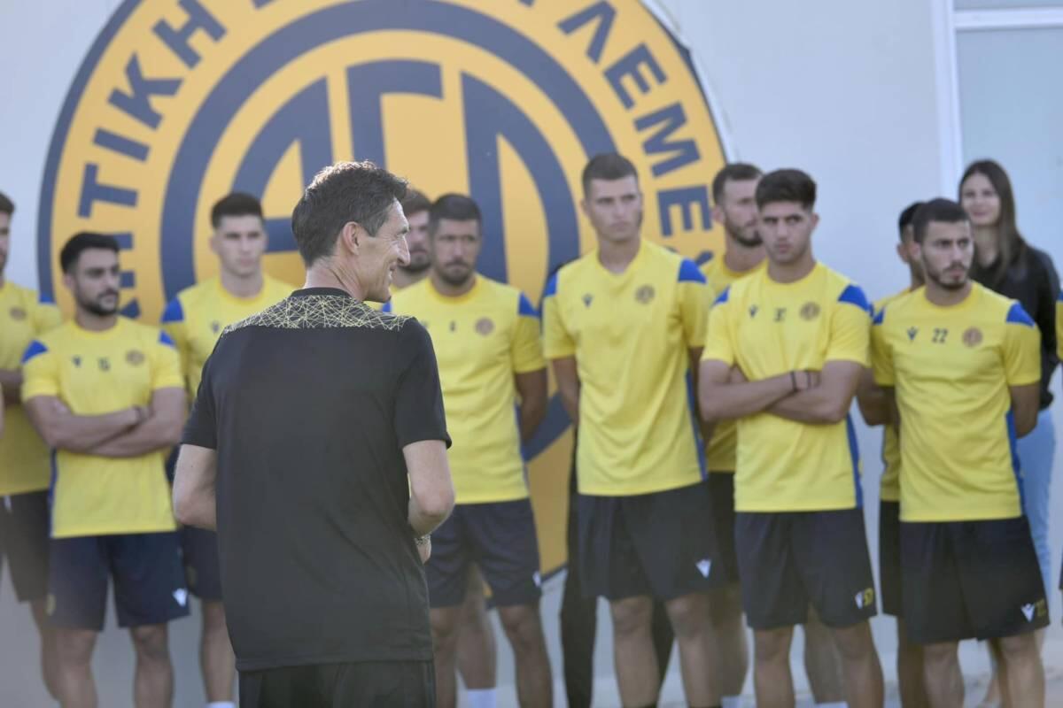 Εκτός προπονήσεων Σις και Τεϊσέιρα thumb