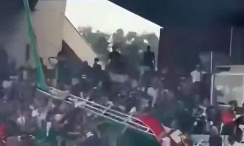 Τραγωδία: Κατέρρευσε κιγκλίδωμα, τρεις νεκροί και 80 τραυματίες thumb