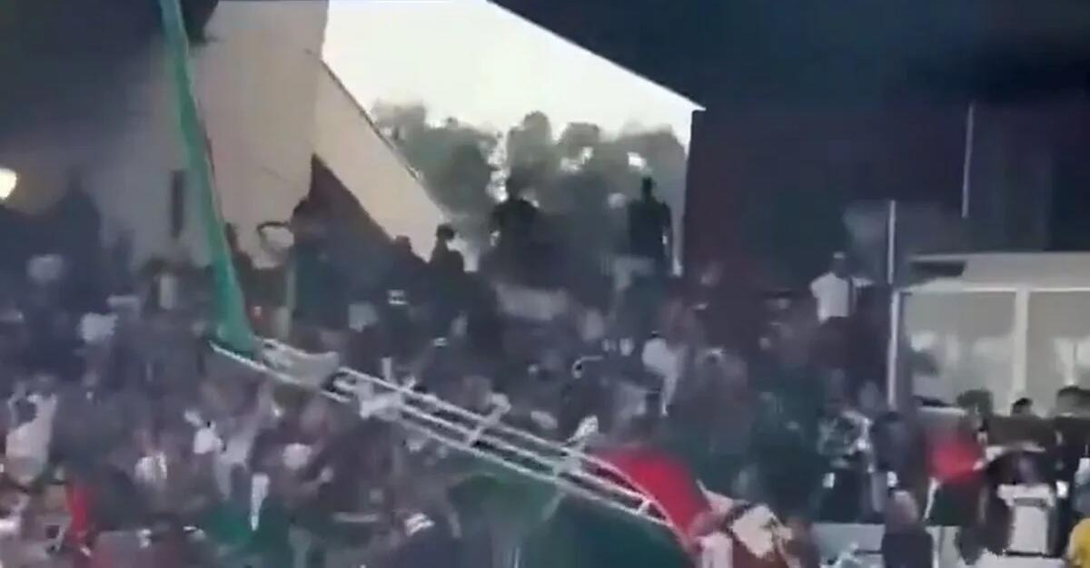 Τραγωδία: Κατέρρευσε κιγκλίδωμα, τρεις νεκροί και 80 τραυματίες thumb