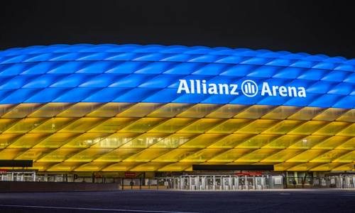 Στα χρώματα της Ουκρανίας η «Allianz Arena» thumb