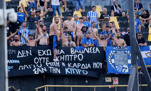 «Έβγαλε» το καπέλο στους φιλάθλους thumb
