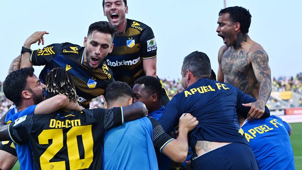Στέψη στην Πάφο; Το σενάριο του τίτλου-εξπρές! thumb