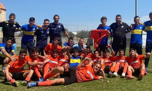 Πήρε το πρωτάθλημα στους Κ16 το ΑΠΟΕΛ! (pic) thumb