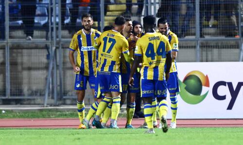 Πάφος 1-2 ΑΠΟΕΛ: Την νίκησε, της έσπασε το αήττητο και ανέβηκε στην κορυφή! thumb