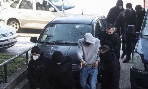 Δολοφονία Άλκη: «Μαχαίρωσα κάποιον δύο φορές, αλλά όχι τον 19χρονo» (vids) thumb