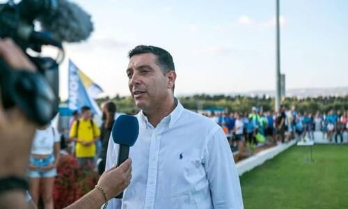 Επική ατάκα: «Ο Ενζονζί βρίσκεται στην παραλία και κάνει διακοπές» thumb