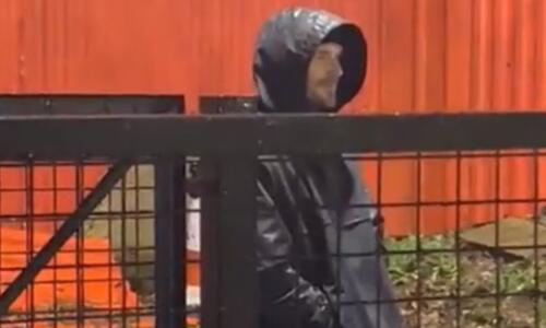 Βίντεο: Ο Μπέκαμ πήδηξε έναν φράχτη για να ξεφύγει από θαυμαστές thumb