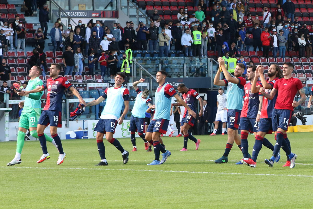 Serie A: Πρώτη νίκη για την Κάλιαρι thumb