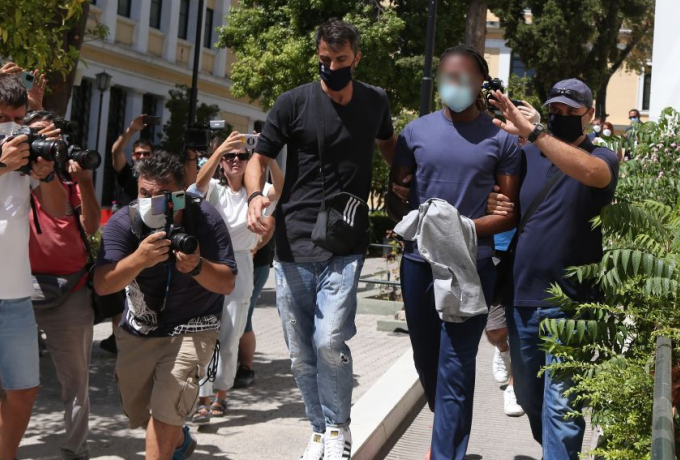 Δικηγόρος Σεμέδο: «Κανένα ίχνος κακοποίησης δεν προκύπτει από την ιατροδικαστική εξέταση» (vid) thumb