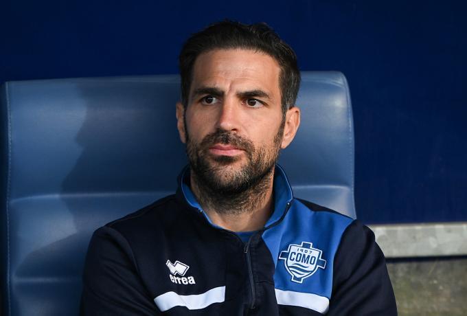 Εκνευρισμένος ο Φάμπρεγας: «Κάποιοι νομίζουν ότι είναι στην Μπάγερν Μονάχου» thumb