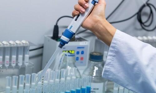 Δύο θάνατοι και 427 νέα κρούσματα στην Κύπρο thumb
