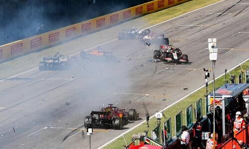 Formula 1: Η καραμπόλα που επισκίασε το Γκραν Πρι Τοσκάνης (vid) thumb