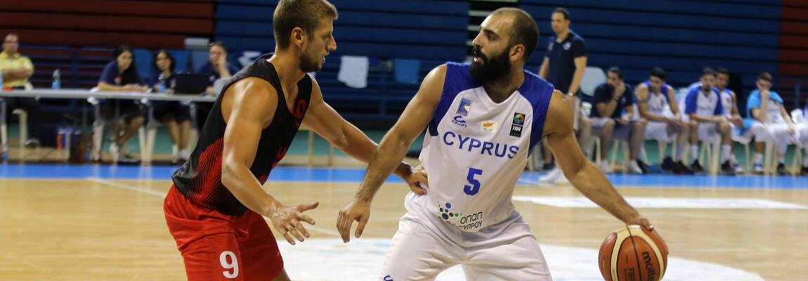 Έτοιμη για τη δύσκολη αποστολή η Εθνική Κύπρου  thumb